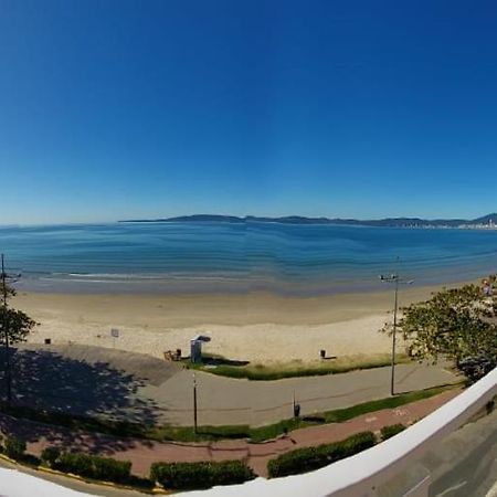 Apartamento De Cobertura Frente Para O Mar Itapema Luaran gambar