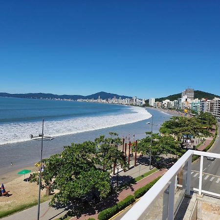 Apartamento De Cobertura Frente Para O Mar Itapema Luaran gambar