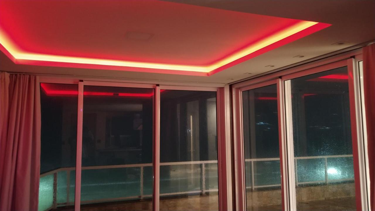 Apartamento De Cobertura Frente Para O Mar Itapema Luaran gambar