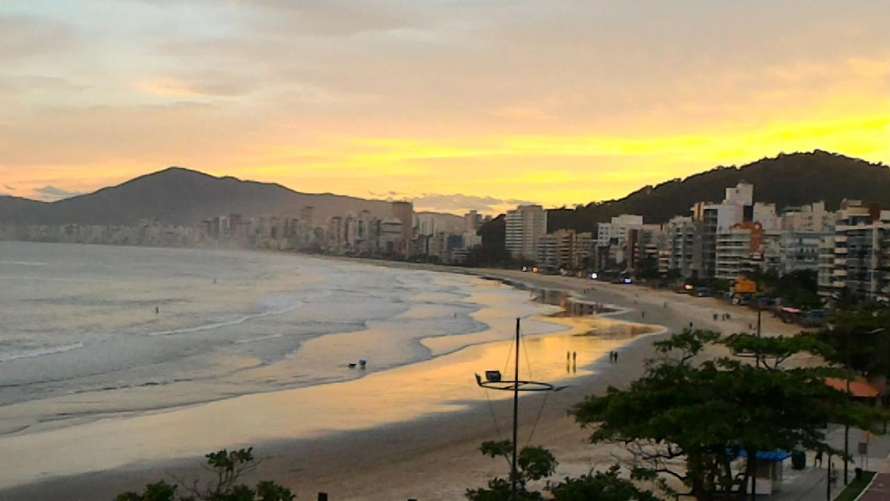 Apartamento De Cobertura Frente Para O Mar Itapema Luaran gambar
