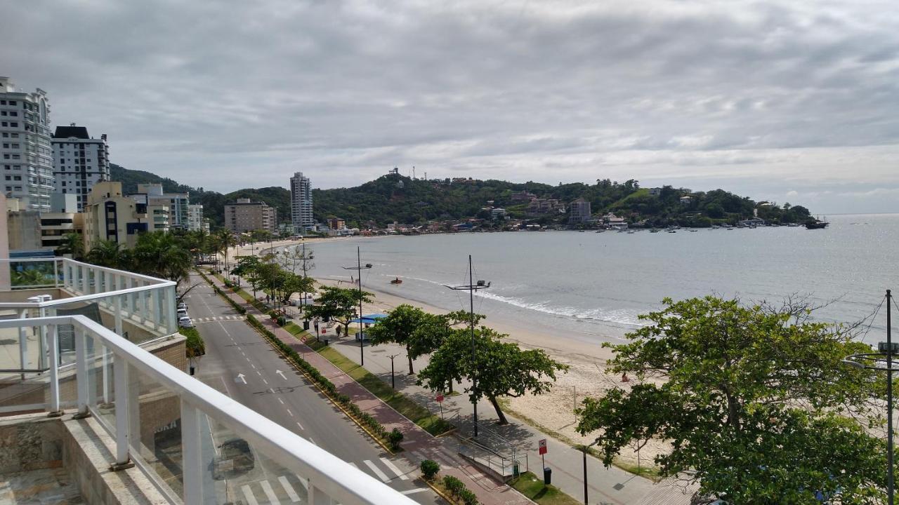 Apartamento De Cobertura Frente Para O Mar Itapema Luaran gambar