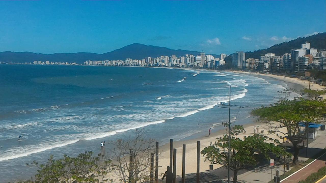 Apartamento De Cobertura Frente Para O Mar Itapema Luaran gambar