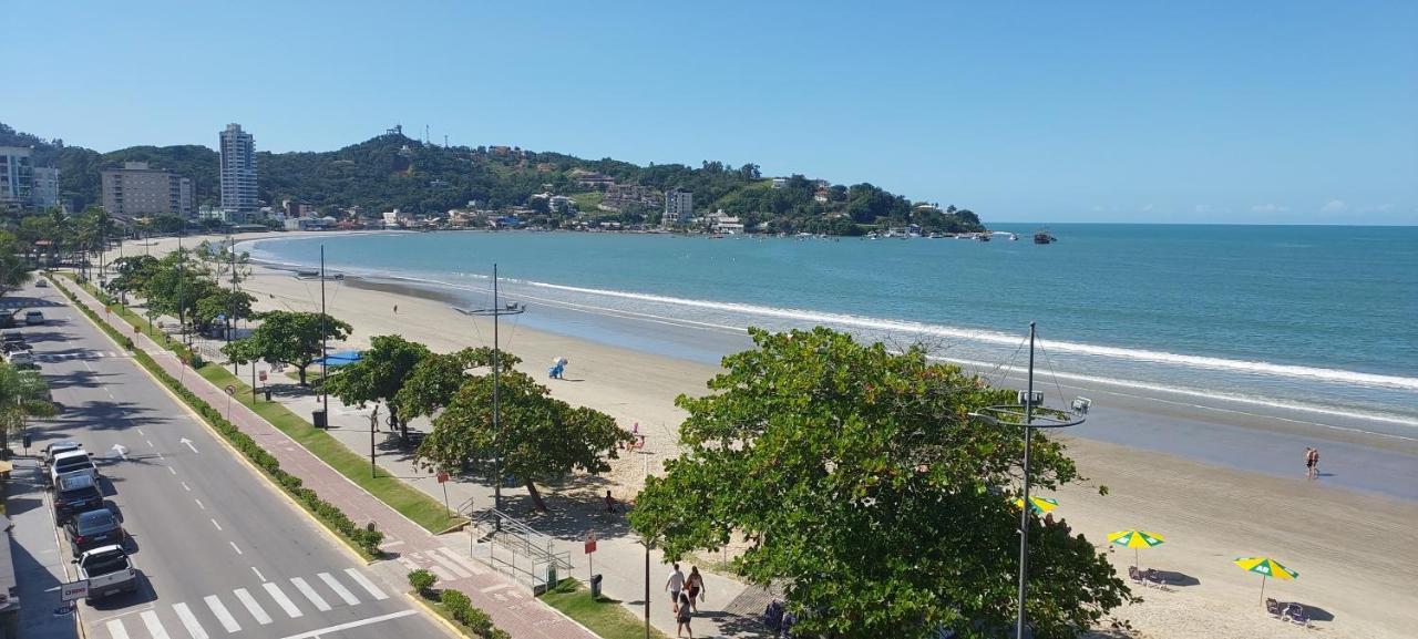 Apartamento De Cobertura Frente Para O Mar Itapema Luaran gambar