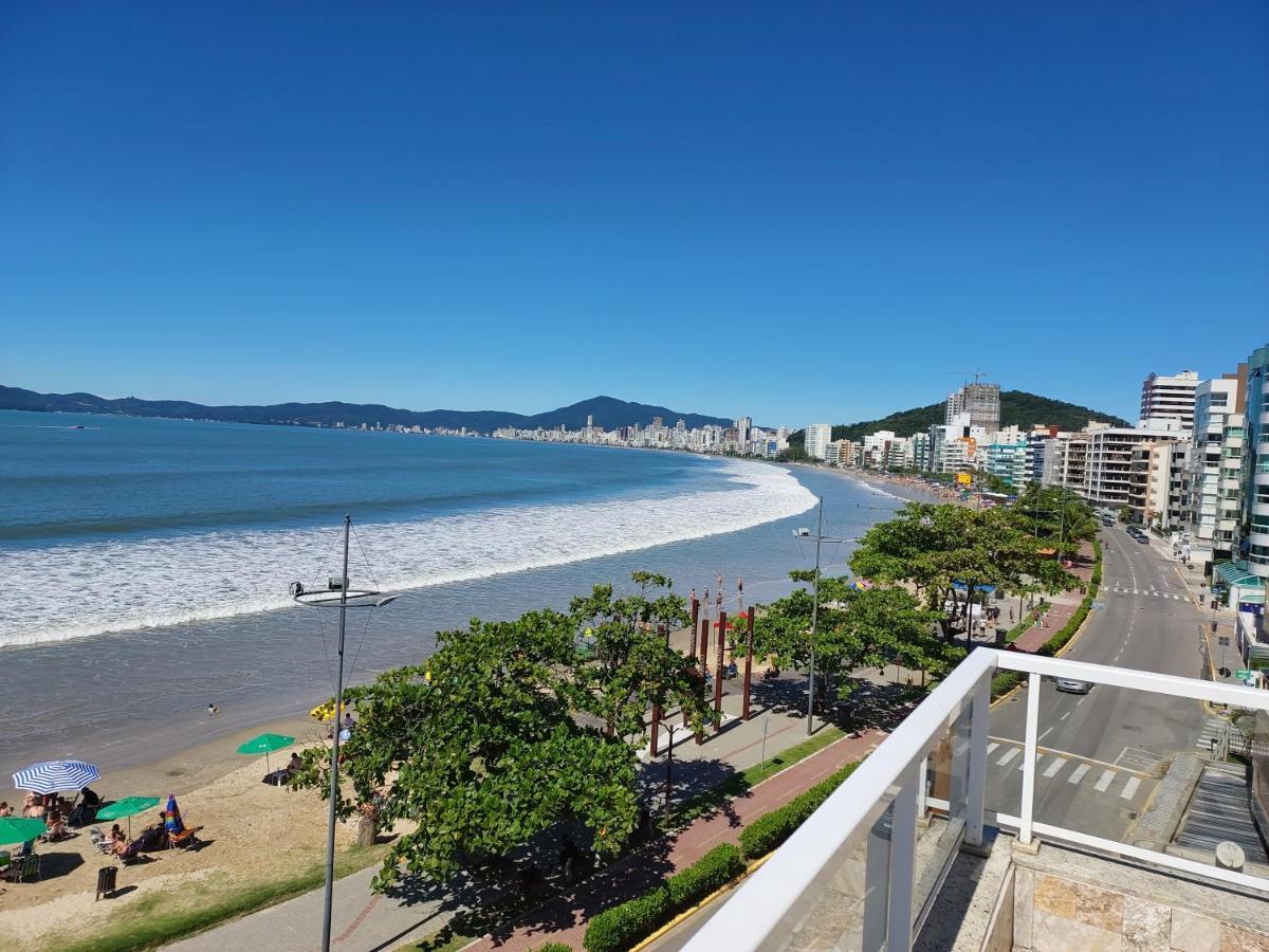 Apartamento De Cobertura Frente Para O Mar Itapema Apartment Luaran gambar