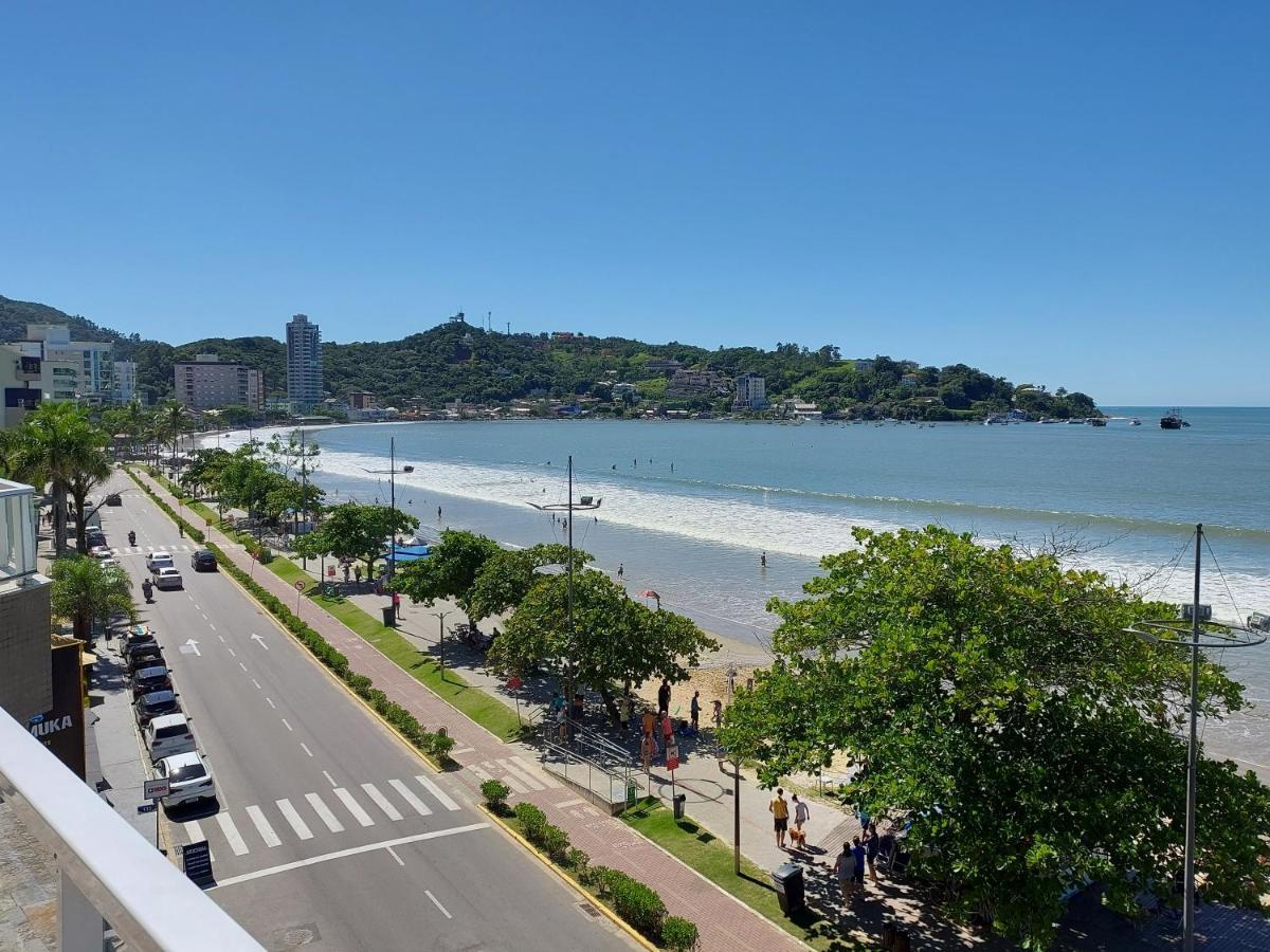 Apartamento De Cobertura Frente Para O Mar Itapema Luaran gambar