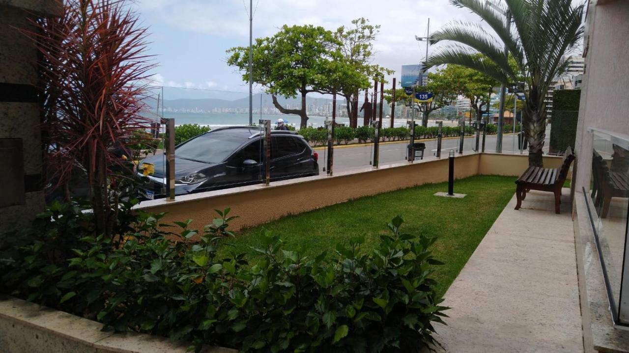 Apartamento De Cobertura Frente Para O Mar Itapema Luaran gambar